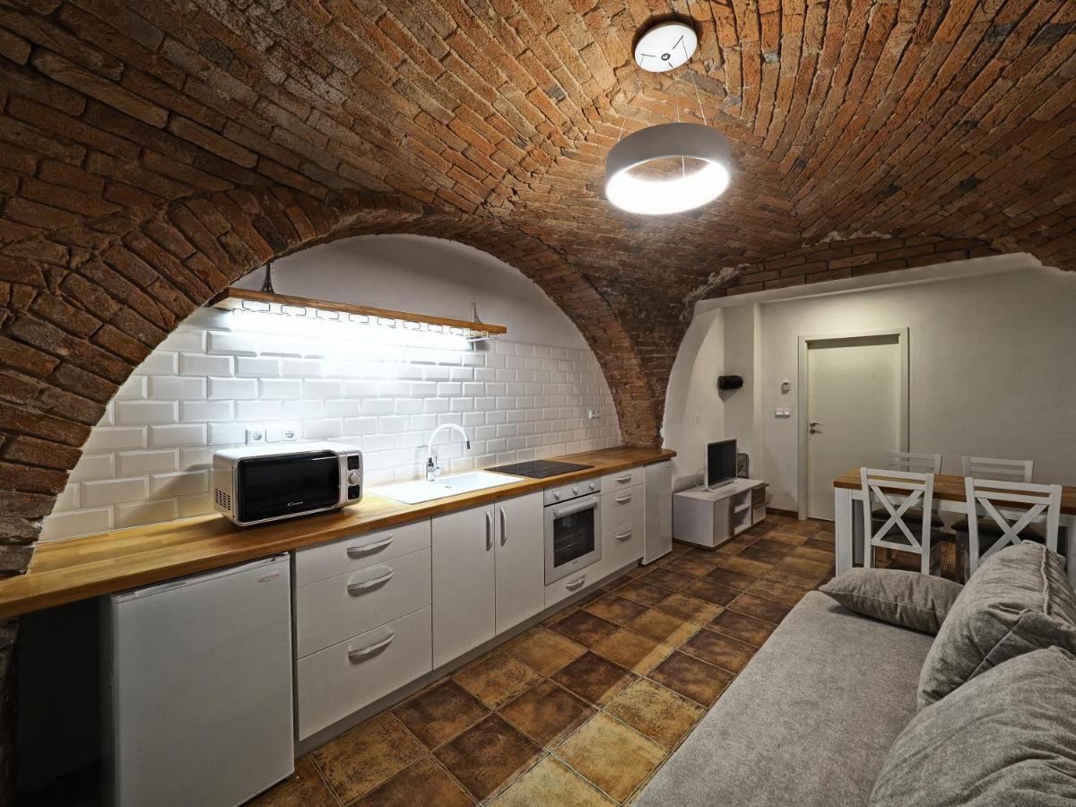 Apartmany Habanska, Cely Dum Pouzdrany Exterior photo